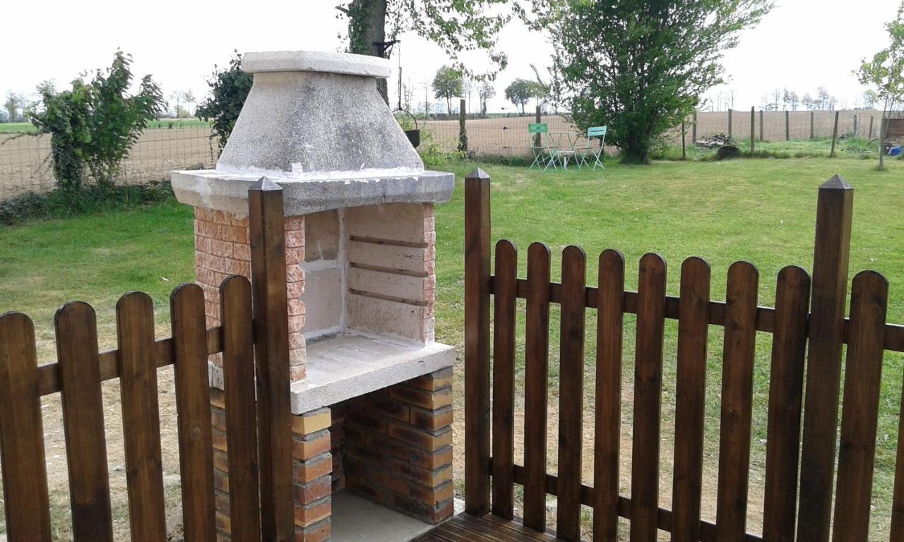 La Petite Maison Dans La Prairie Notre-Dame-du-Touchet Exteriér fotografie